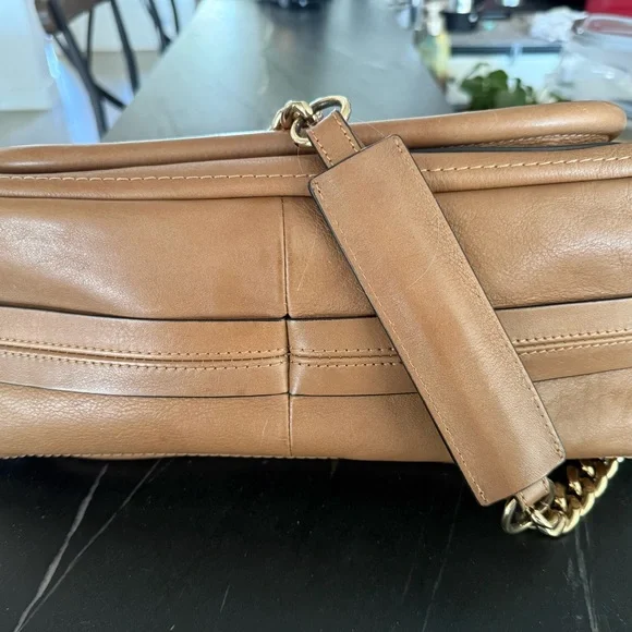 Chloe Paraty Medium Leather Shoulder Bag - Picture 4 of 14